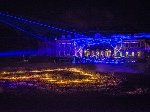 Hochzeitsfeuerwerk Lasershow brennendes Herz